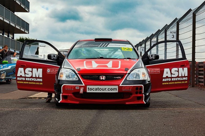 ASM Auto Recycling sponsors longserving staff member for touring car