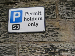 Sign says permit holders only. Photo by Edinburgh Greens (CC BY 2.0)